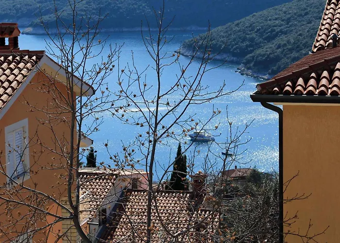 In 16693 아파트 *