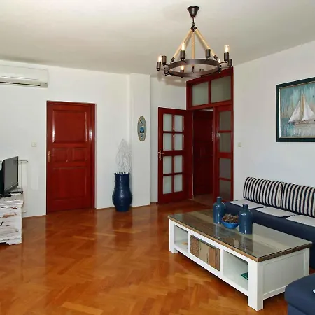 Apartment In 16693 Rabac