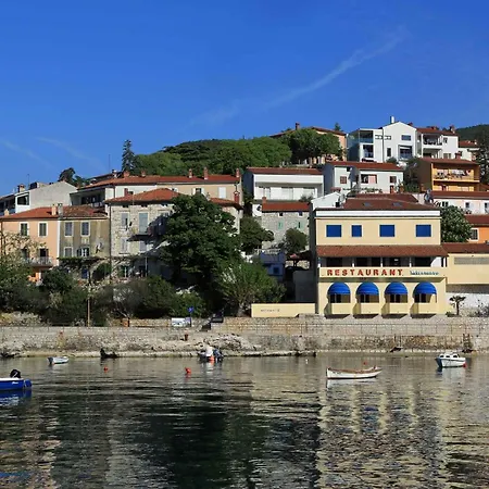 Apartman In 16693 Rabac