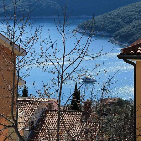 In 16693 Apartman *